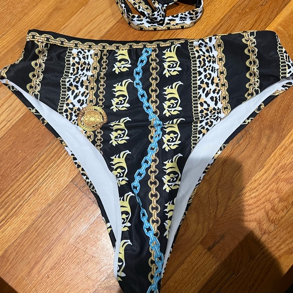 Chain inspired bikini - Picture 2 of 5